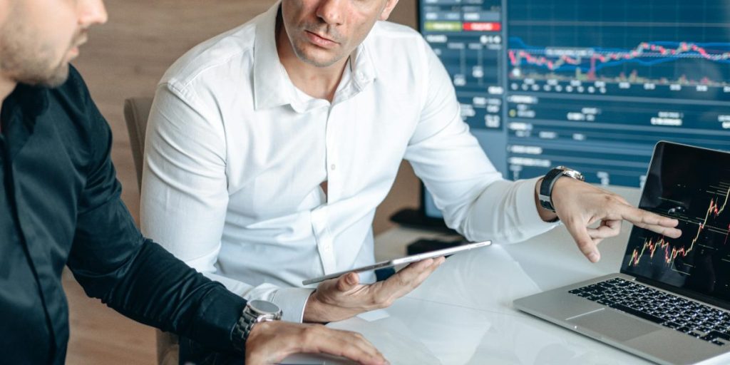 Enterprise Technology Analyst Insights 2026 A Guide for CIOs and CTOs