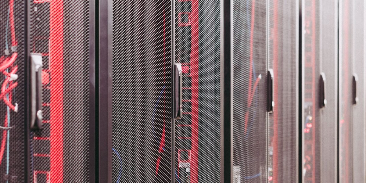 Strategic Data Migration Service Optimize Costs Mitigate Risks Drive ROI